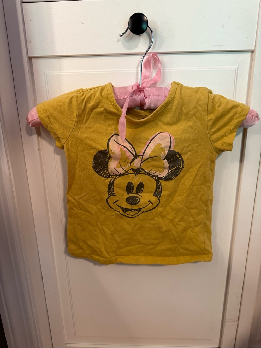 Minnie Mouse Yellow Short-Sleeve 3T 🌼